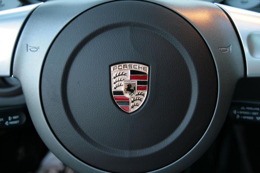  Porsche 911 Carrera S 2008 года  (фото 12 из 43)